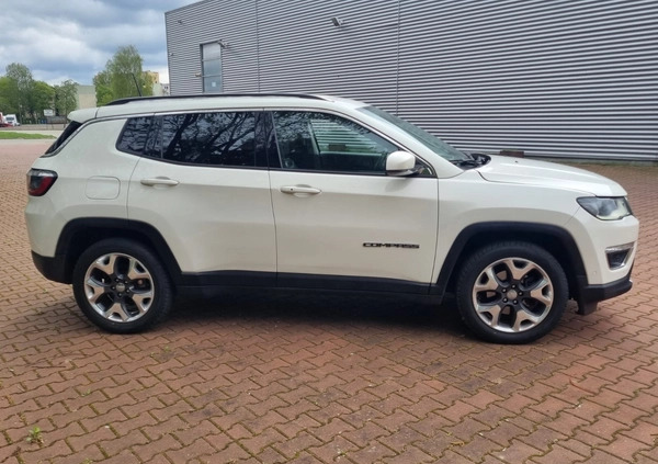 Jeep Compass cena 65900 przebieg: 101000, rok produkcji 2018 z Koło małe 379